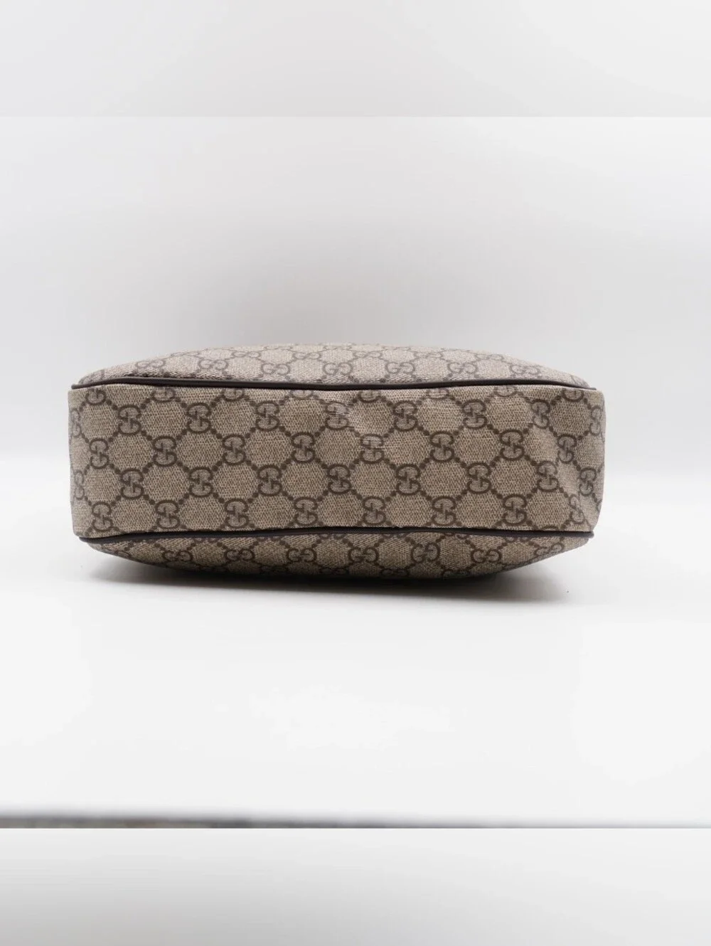 CI40 ❤️ GUCCI GG Plus Monogram Messenger Bag